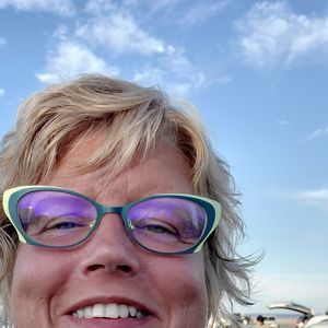 Meet your Posher, Lori